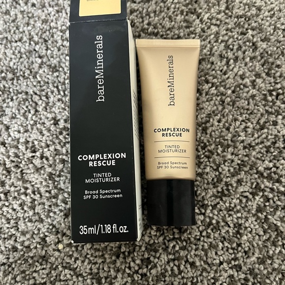 Bundle New Bare Minerals Tinted Moisturizer & It Cosmetics Lip Gloss - Picture 3 of 5